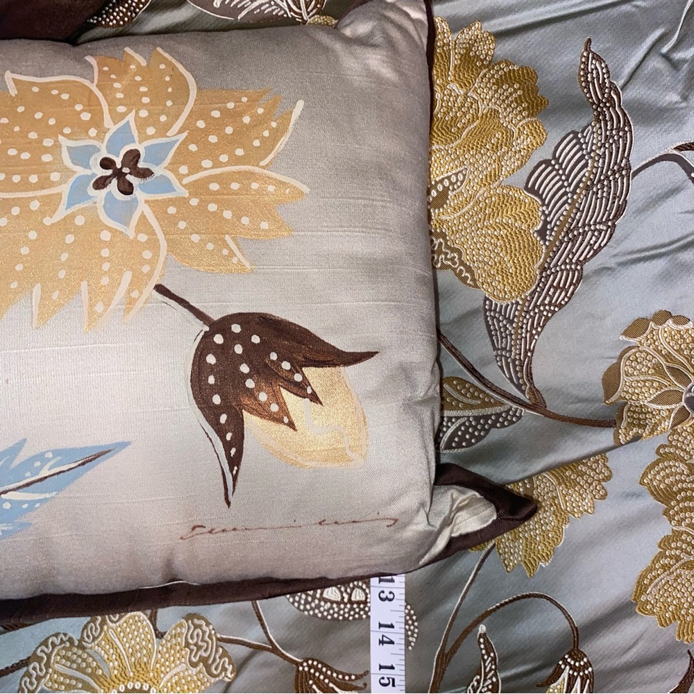 EASTERN ACCENTS *Retired* Bellezza Floral Duvet Set Blue / Gold Queen NWT - Picture 9 of 16